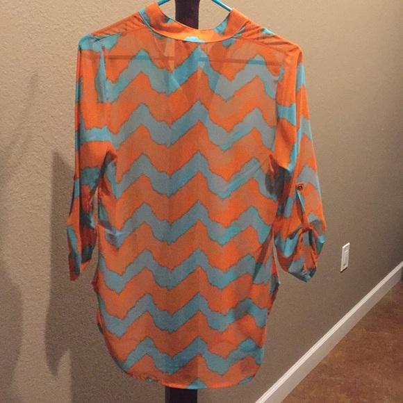 Top - Picture 2 of 3